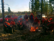 Syksyn hirvijahti, onnistuneen jahdin jälkeen tulilla 15.10.2011